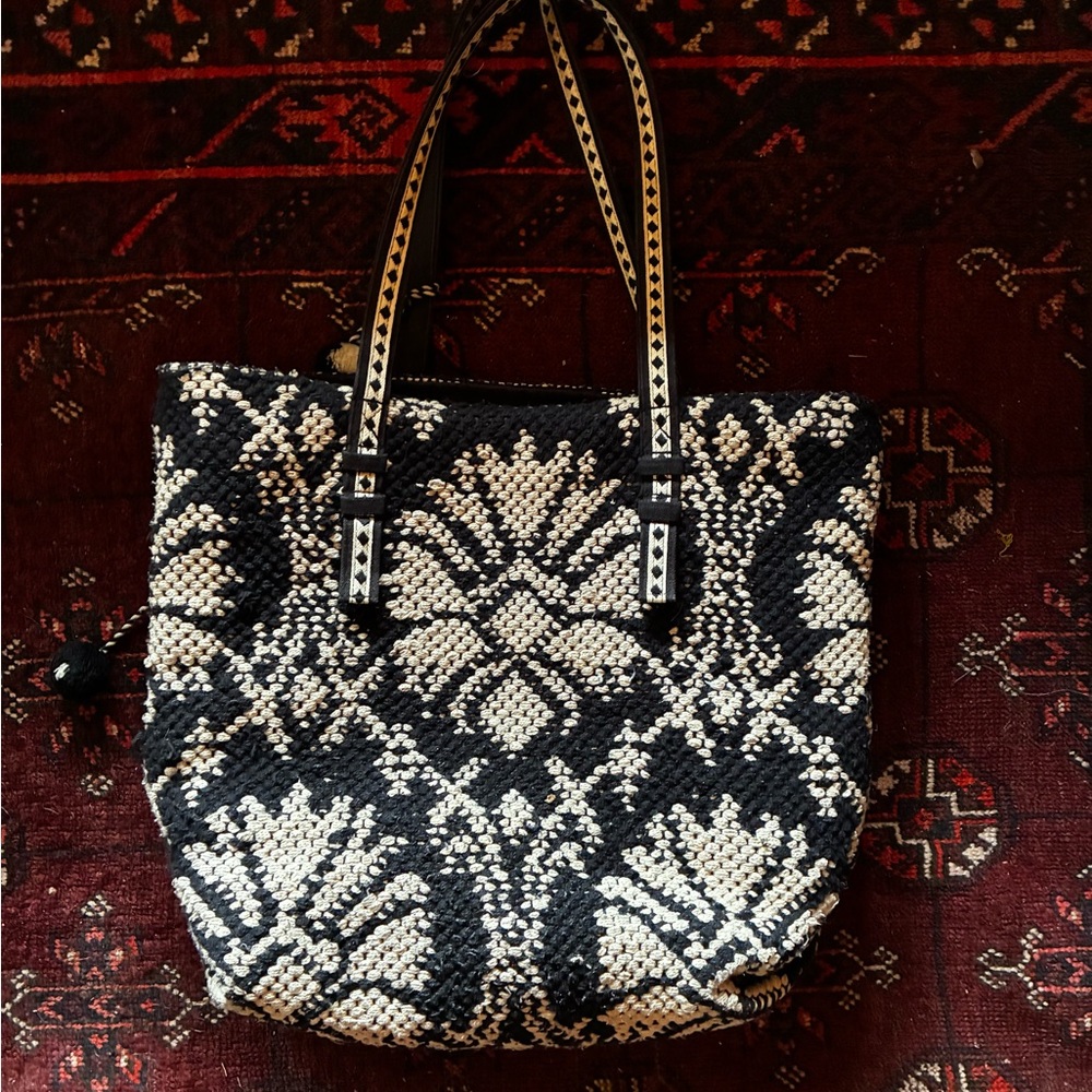 Black and White Woven Tote Bag - Picture 2 of 3